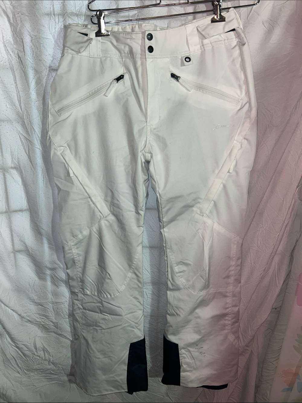 Arctix Women’s  White Ski & Snowboard Pants with Black Gaiter Panels sz large